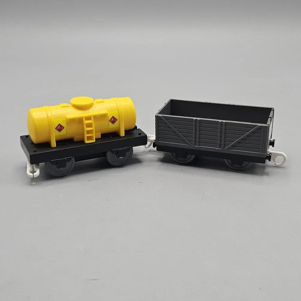 Vintage Thomas and Friends Trackmaster Fuel Cargo Car & Tanker Troublesome Truck